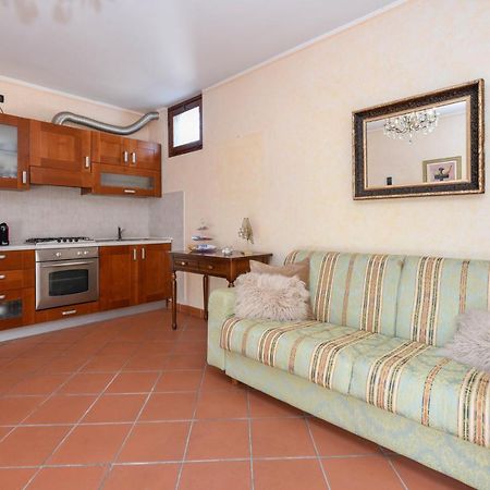 Prestige Apartment سيرمِيوني المظهر الخارجي الصورة